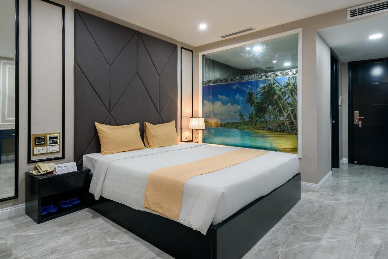 Cozrum Lux - The Arrivals Hotel Ho Chi Minh City Exterior photo