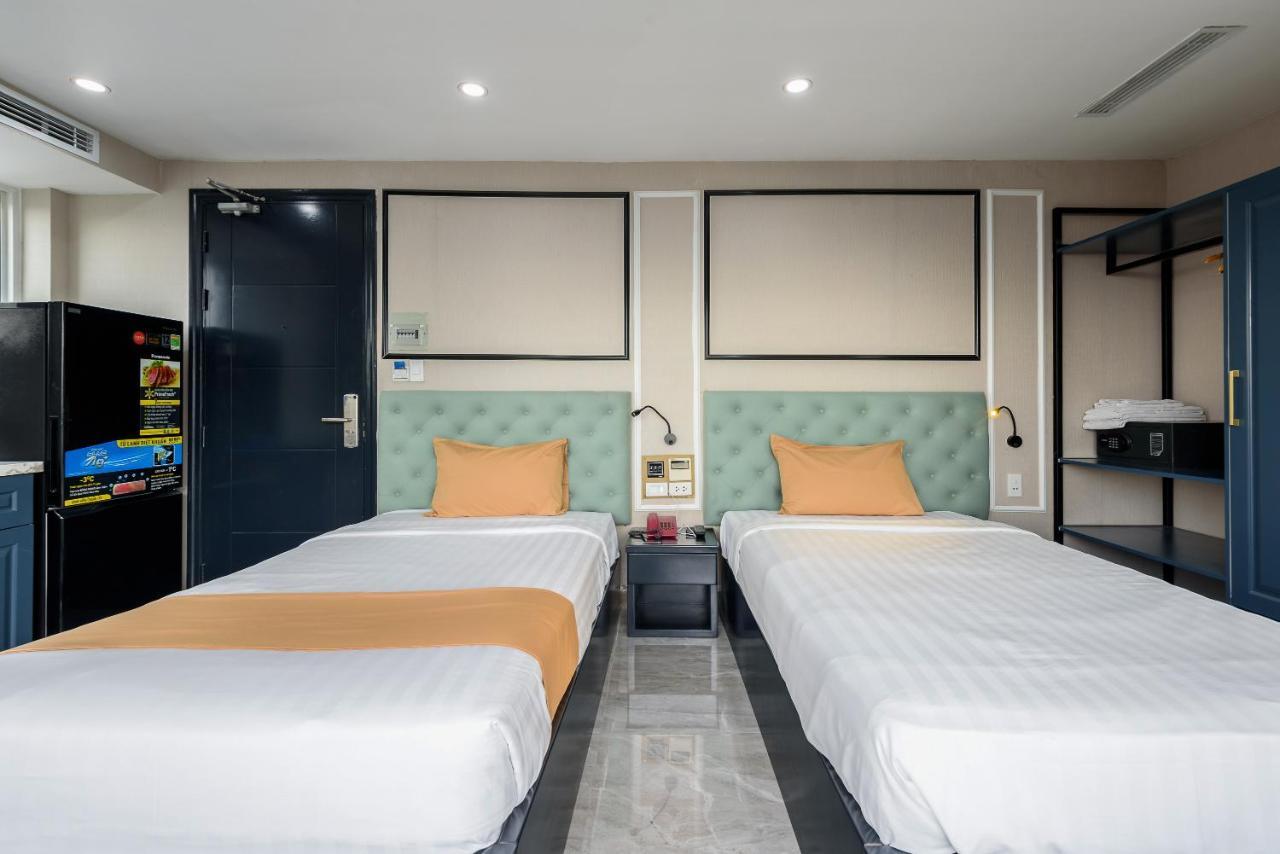 Cozrum Lux - The Arrivals Hotel Ho Chi Minh City Exterior photo