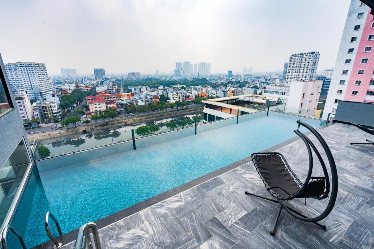 Cozrum Lux - The Arrivals Hotel Ho Chi Minh City Exterior photo