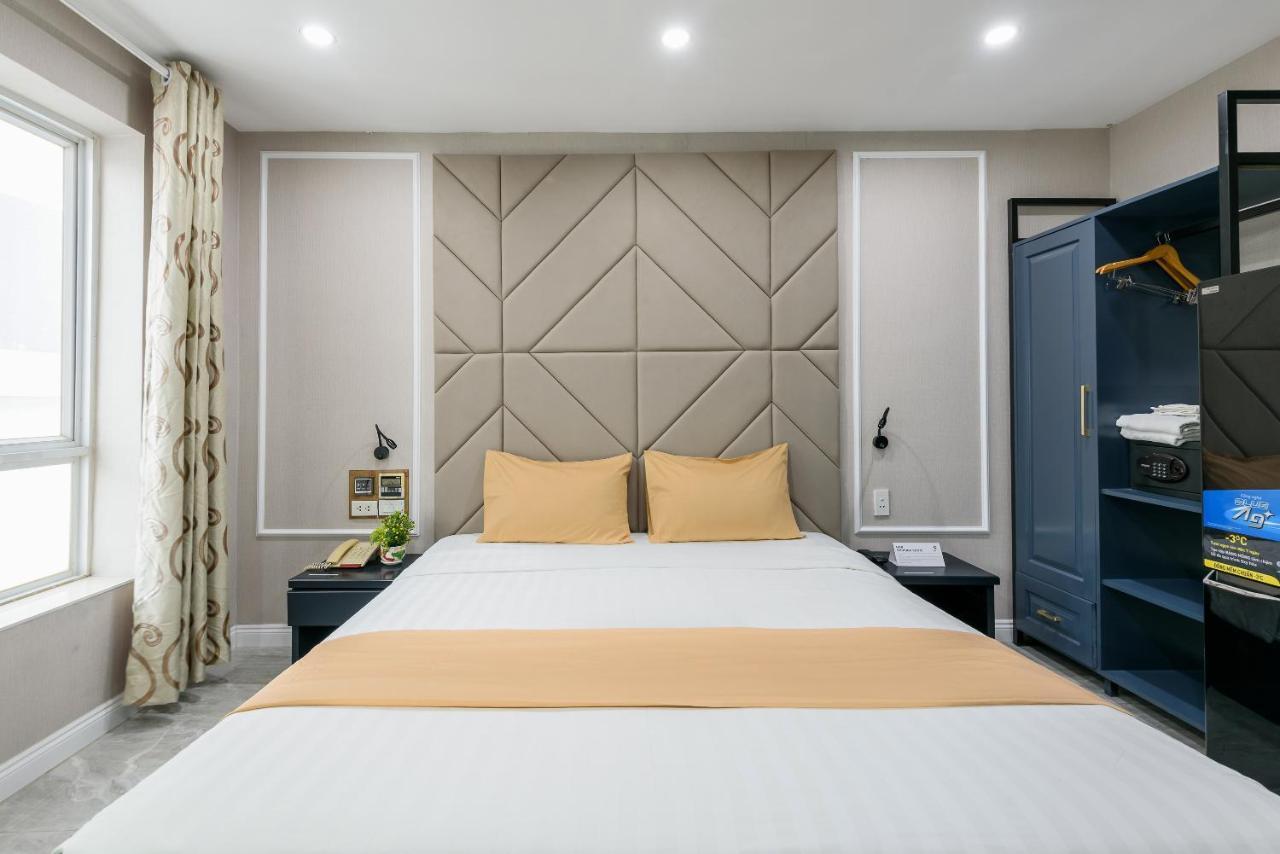 Cozrum Lux - The Arrivals Hotel Ho Chi Minh City Exterior photo